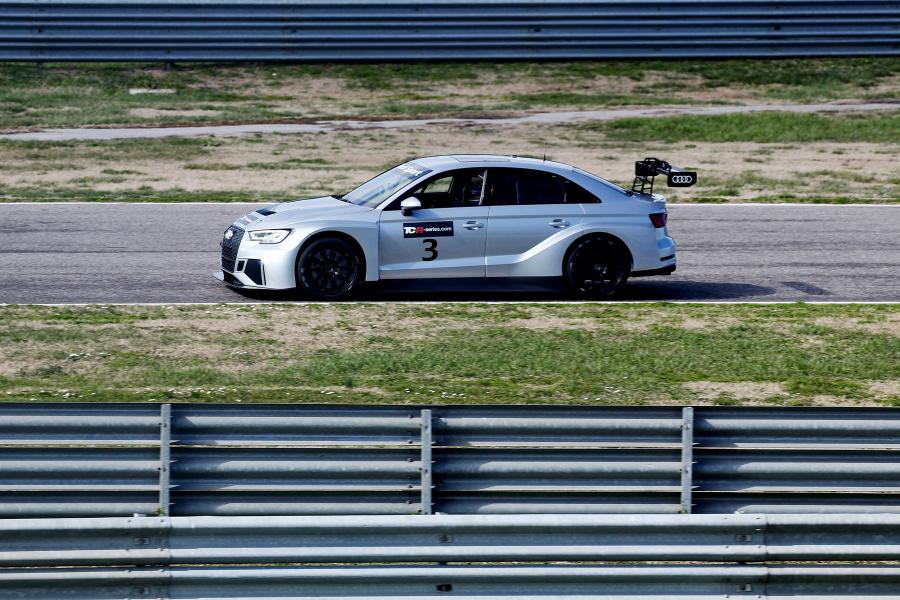  Audi RS3 LMS (8V) 2016 года  (фото 19 из 40)